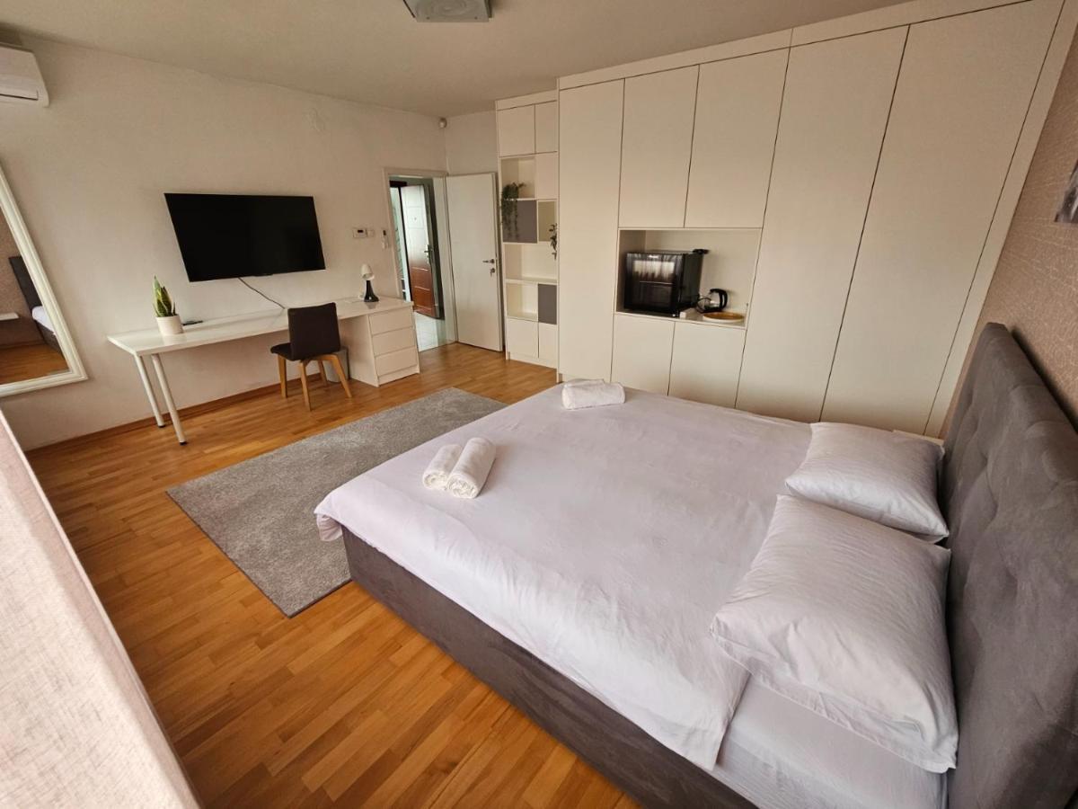 Comfort Rooms Remiza - Free Private Parking - Self Check-In Zagreb Extérieur photo