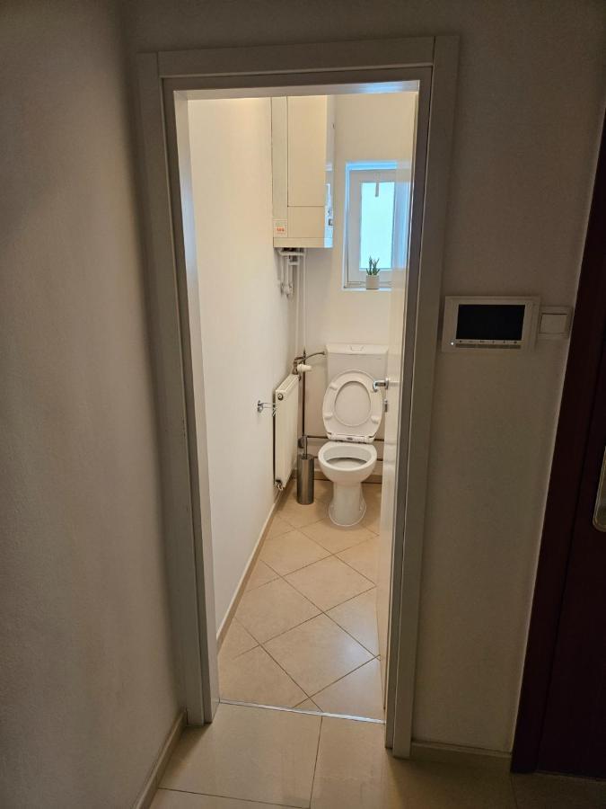 Comfort Rooms Remiza - Free Private Parking - Self Check-In Zagreb Extérieur photo