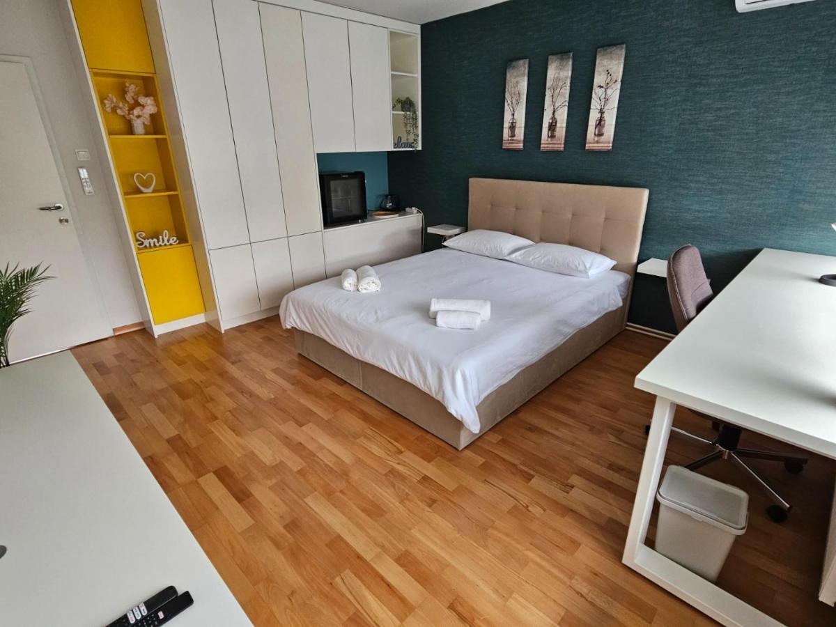 Comfort Rooms Remiza - Free Private Parking - Self Check-In Zagreb Extérieur photo