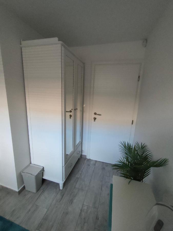 Comfort Rooms Remiza - Free Private Parking - Self Check-In Zagreb Extérieur photo