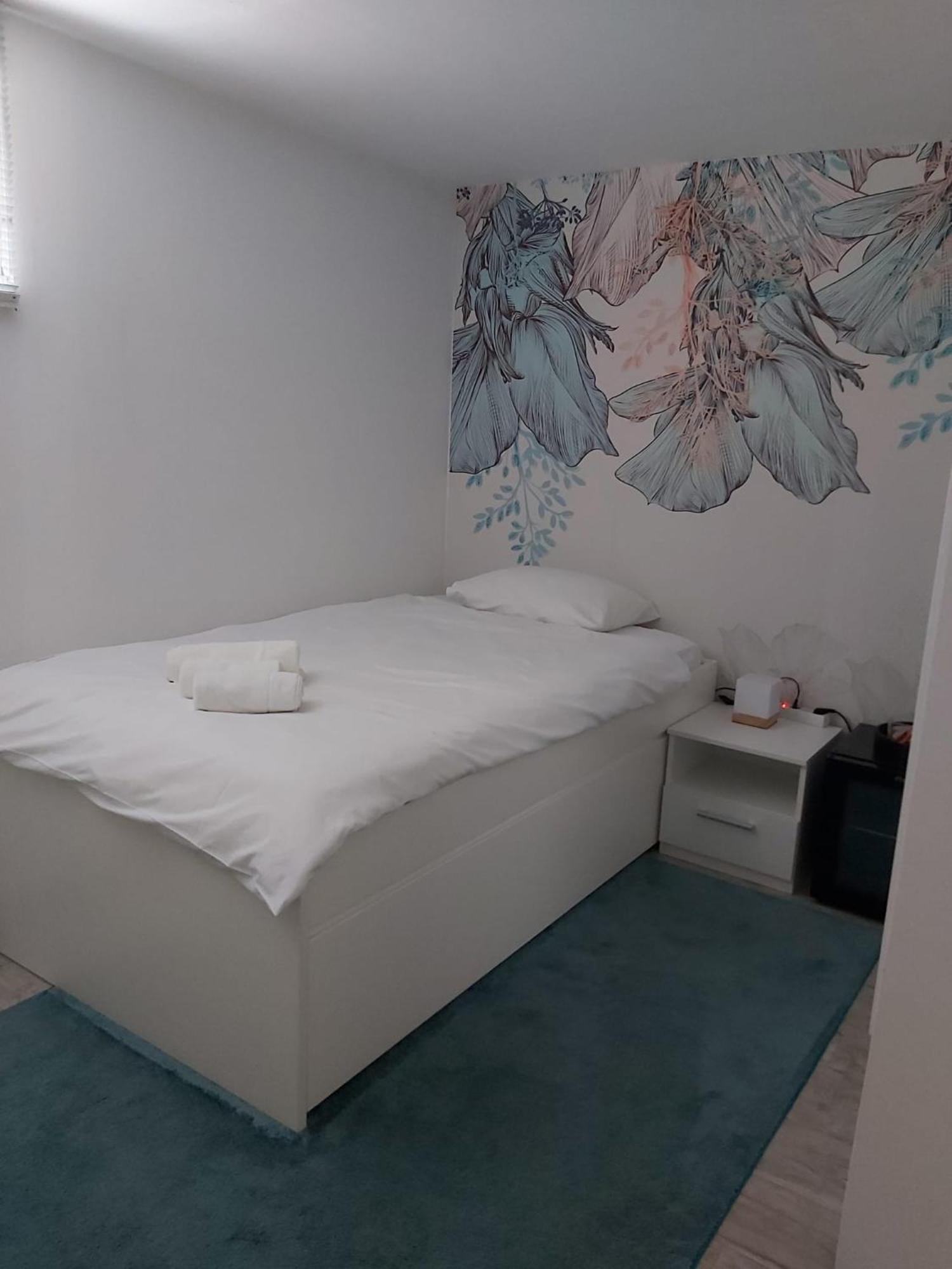 Comfort Rooms Remiza - Free Private Parking - Self Check-In Zagreb Extérieur photo