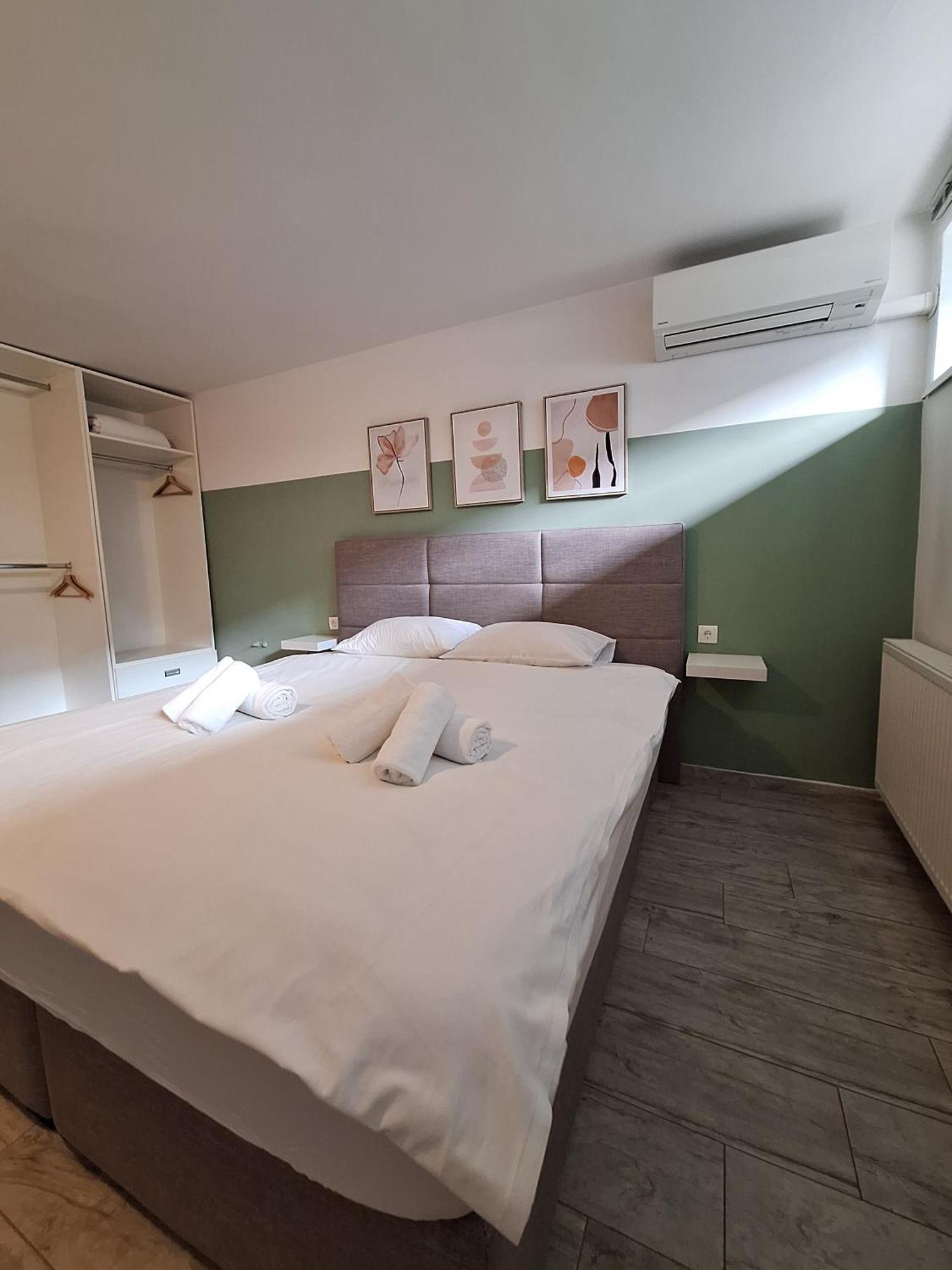 Comfort Rooms Remiza - Free Private Parking - Self Check-In Zagreb Extérieur photo